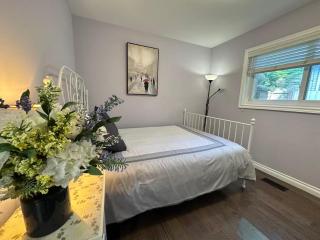 Amazing Garden view unit - Toronto - 3
