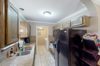 Madison Manor - 1