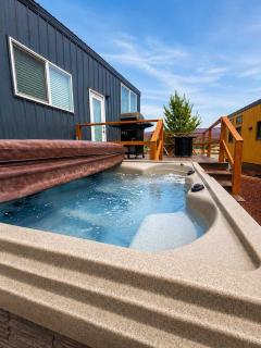 Zion Getaway Cozy Tiny Home with Private Hot Tub - 8
