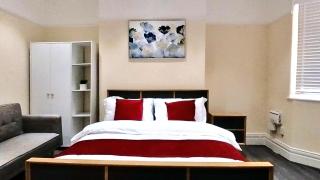 Newcastle Dream Home with 4 Bedrooms and Parking - 3