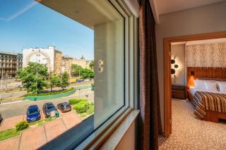HP Park Plaza - 9