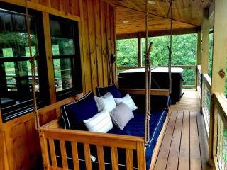 Red River Gorge Lazy Squirrel Hottub Firepit Wi-Fi - 9