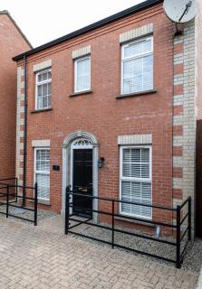 18 Garden Mews - 3