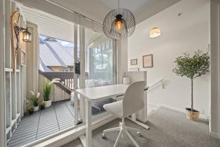 Lagoon Studio Whistler Village w Free Parking - 2