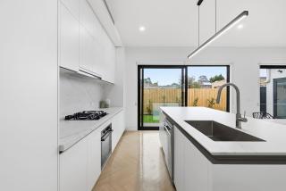 Domi Rentals - The Cheltenham Southland House - 9