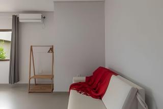 4 suites and pool: 10-minute walk from the beach. - 5