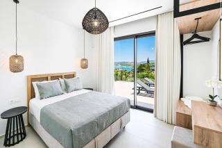 Villa Amoena by Villa Plus - 5