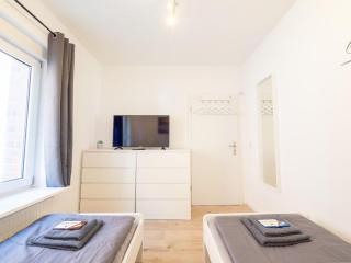 Monteurwohnung-fuer-4-Personen-4-Betten-in-Schwarzenbek-SKGE0904 - 9
