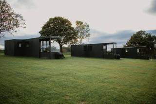 Stunning 2 Bed Glamping Cabin with private Hot Tub - Pod 1 - 6