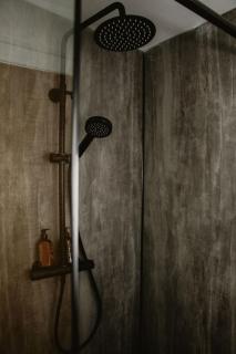 Stunning 2 Bed Glamping Cabin with private Hot Tub - Pod 1 - 9