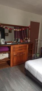 CHAMBRES D'HOTES maxi 3 pers-sanitaires communs avec une chambre - 6