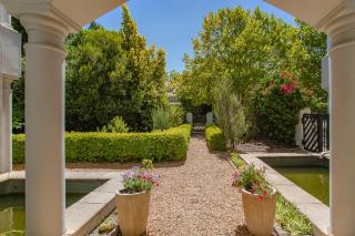 Luxury Five Bed Villa in the Heart of Franschhoek - 8