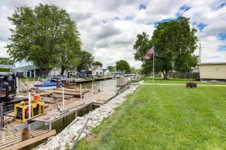 Brand-New Relaxing River Retreat: Lake Erie Access - 9