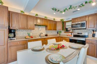 Group-Ready Oasis w/ Pool & Games in Port Richey - 6