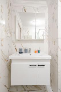 Cozy and Stylish Loft In The Heart of Taksim! - 3