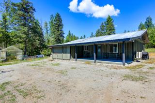 Bring Your Boat! Updated Cabin in Priest River - 0