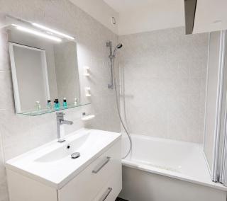 Cozy 4-Person, Private Parking, Casino & Aqua Diva within walking distance - 4
