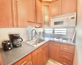 KASA El Sol by the Sea with Pool and Parking - 8