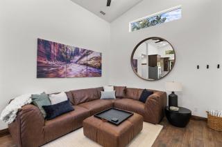New East Zion 1BR for 2, Hot Tub & Fireplace - 8