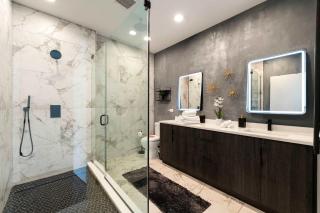 MAGNIFICENT NEW Home w/8 Beds & Free Parking - Chicago - 7