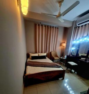Single bedroom with AC and private bathroom - 0
