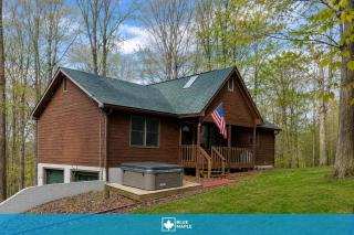 3BR cabin w hot tub & game room - 0