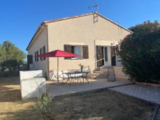 Location de vacances 5 personnes proche Montpellier et plages avec climatisation - 0