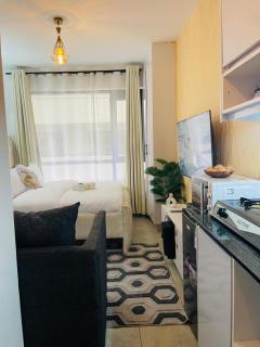 Golden Nest Stays - 4