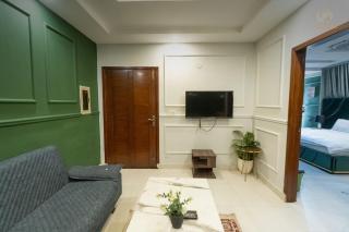 Spacious 1-BHK Apartment Self Check In Bahria Town Lahore - 8