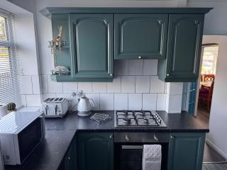 Spacious Newly Reno 3 Bed Home with Garden, Sleeps 7, Near BHX Airport, NEC & HS2 - 3