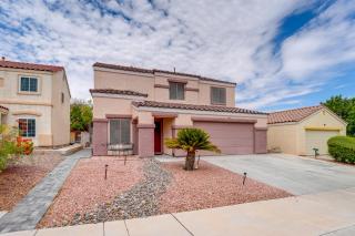Large Backyard & Fire Pit! Las Vegas Family Home - 0