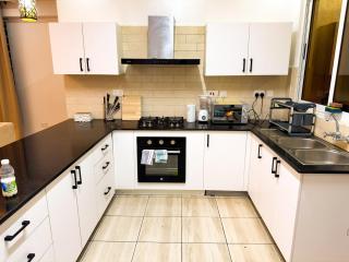 Parklands Nairobi Lumora Residence Fully Furnished Apartment - 5