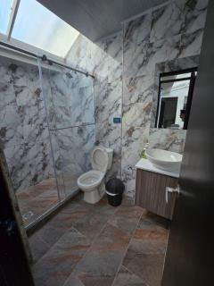 apartamento acogedor, moderno, amplio y económico - 4