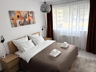 Bright & Quiet Mountain Brasov - private parking - 1