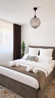 Zentrum Apartments Prime Location - Near Metro 24h Self Check-in, 65 Smart TV - 8