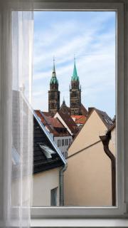 Zentrum Apartments Prime Location - Near Metro 24h Self Check-in, 65 Smart TV - 2