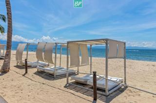 Aria Ocean - Beachfront Resort Family-Friendly Pools & Parking - 1