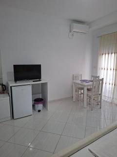 Eleana Apartments - 8