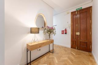 Staymadrid Retiro apart -Bright & Spacious 1-5 pax - 2