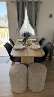 Big Boss Caravan-Camber Sands,Sleep 8, Free Wi-Fi, Netflix, Parking - 6