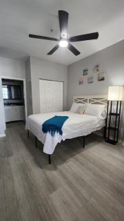 Modern Beach Haven Secure Suite at IMG Academy - 8