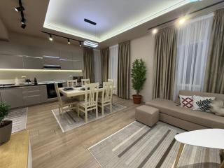 Modern Penthouse with outdoor Living and Views - 7