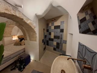Mason & Stone - 5
