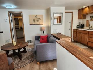 North Beach Retreat with yard, carport, pet-friendly - 9