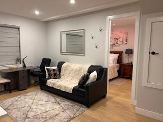 The Silver Birch Suite - Cozy Modern Charm - 0