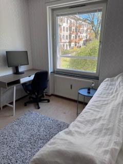 Cozy room 15 min away from city centre - 8