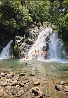Private Unit, Own Kitchen, 2-mins walk to Beach, 10-mins drive to Waterfalls - 4