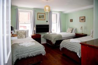 The Wheatsheaf Hotel - 3