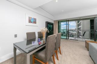Stunning Auckland Harbour Views - 3