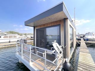 Jopies Houseboat - 1